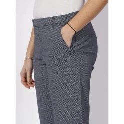 Pantalon Chino à Motifs Biana Bleu Marine Femme - Only 9 Pantalon Chino à Motifs Biana Bleu Marine Femme - Only -Vero Vetements Magasin pantalon chino a motifs biana bleu marine femme only 3