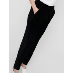 Pantalon Velours Côtelé Pop Trash Ping Pong Noir Femme - Only 9 Pantalon Velours Côtelé Pop Trash Ping Pong Noir Femme - Only -Vero Vetements Magasin pantalon velours cotele pop trash ping pong noir femme only 3